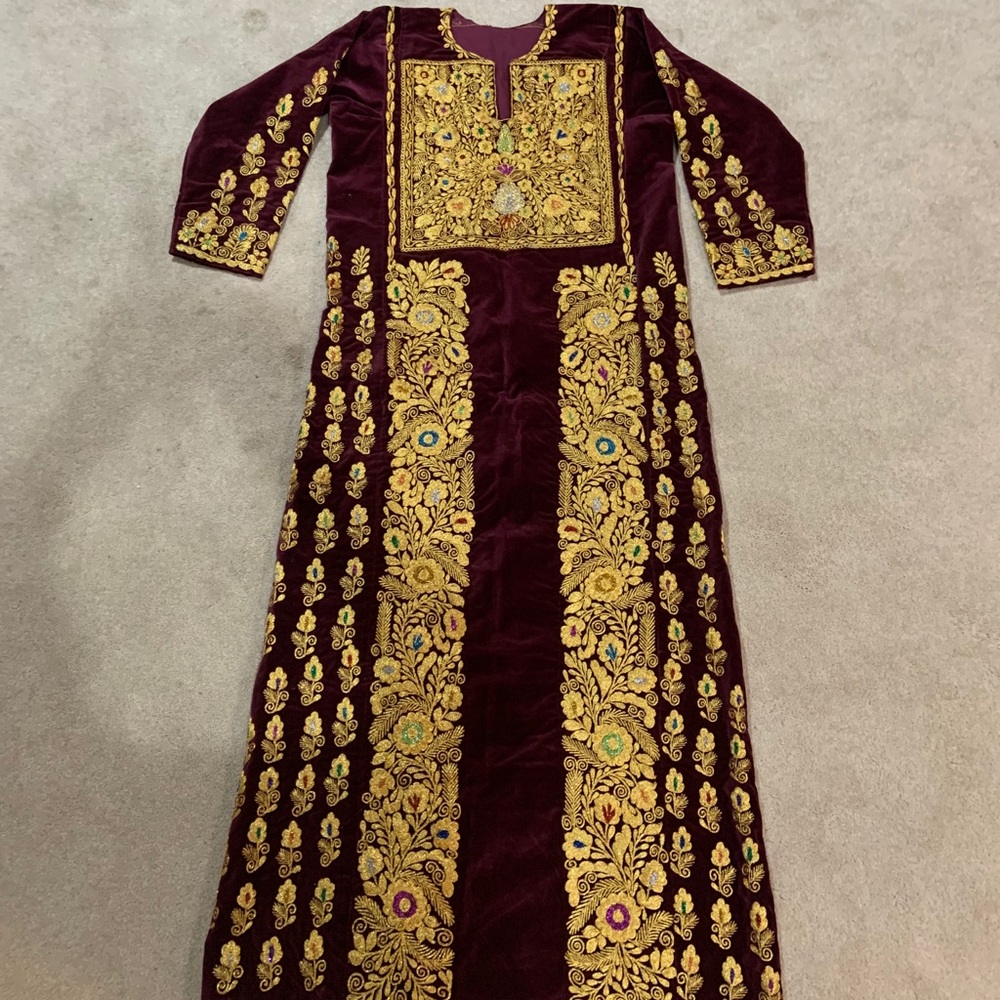 Palestinian velvet thobe